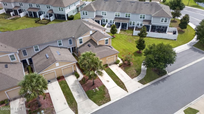 Welcome to this beautifully maintained 3-bedroom, 3-bathroom - photo 39