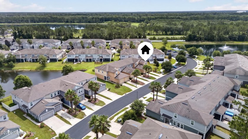 Welcome to this beautifully maintained 3-bedroom, 3-bathroom - photo 41