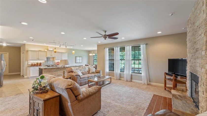 Welcome home to this beautifully maintained, single-owner home - photo 3
