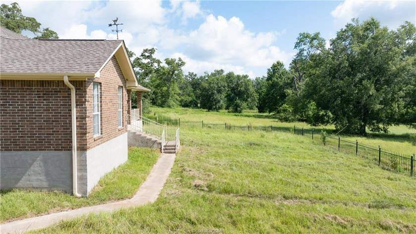 If country living is calling your name, take a look at this 101 - photo 19