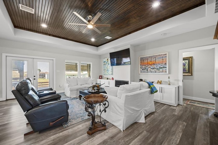 Come live the coastal lifestyle in this thoughtfully designed - photo 32