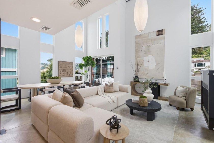 Just blocks from the ocean at Pedro Point, this stunning custom - photo 7