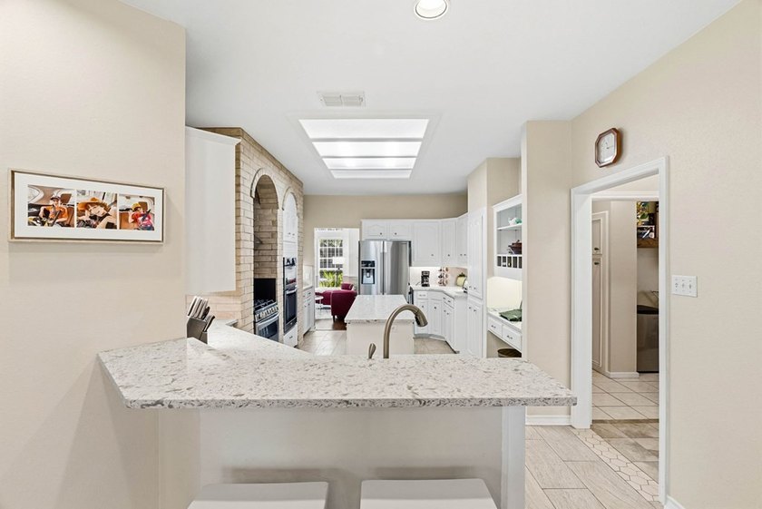 COUNTRY CLUB LIVING WITH A VIEW! Located in Rockport Country - photo 13