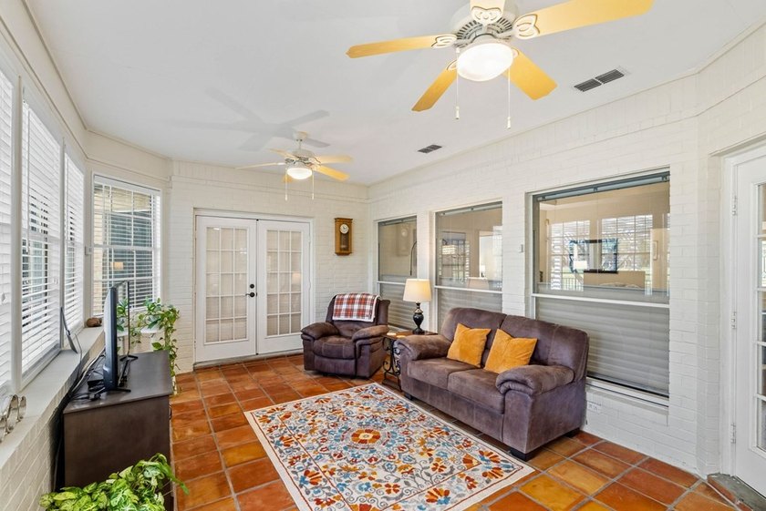 COUNTRY CLUB LIVING WITH A VIEW! Located in Rockport Country - photo 15