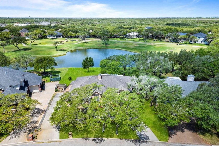 COUNTRY CLUB LIVING WITH A VIEW! Located in Rockport Country - photo 33