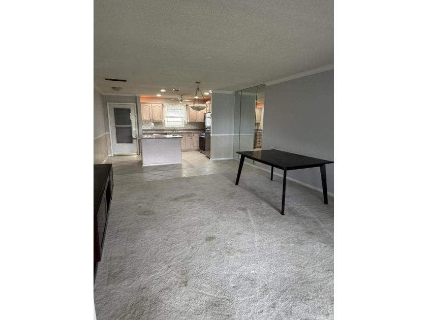 Welcome to the Twin Lakes South Condos in Stuart. This active - photo 9
