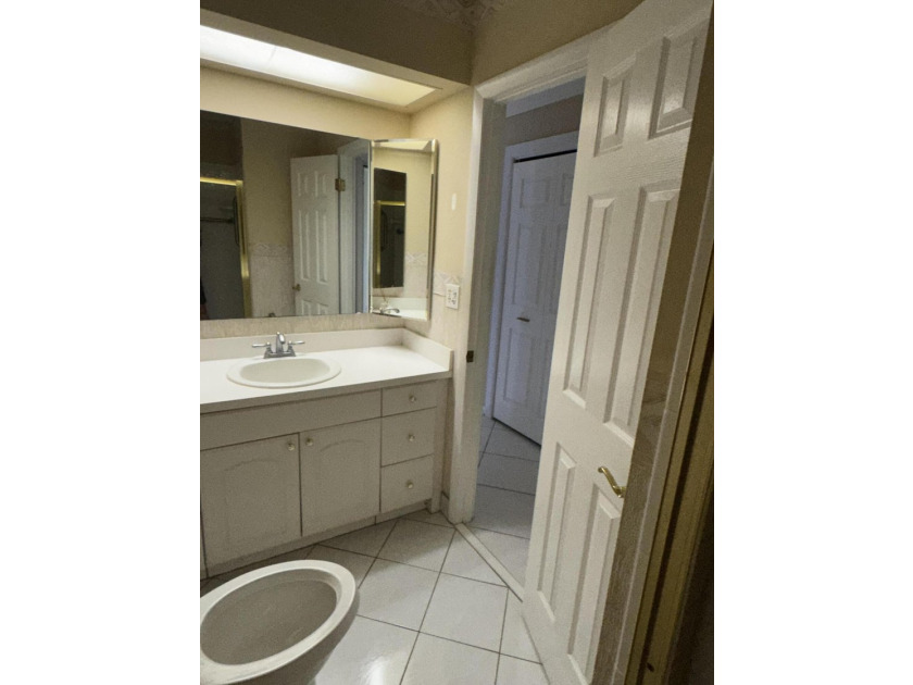 Welcome to the Twin Lakes South Condos in Stuart. This active - photo 10