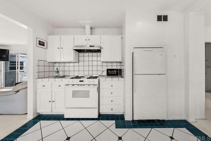 First time on the market in 50 years! Located in the desirable - photo 16