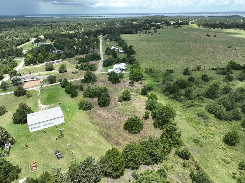 Unrestricted 1.10-Acre Lot Near Lake Somerville Just 3 miles - photo 7