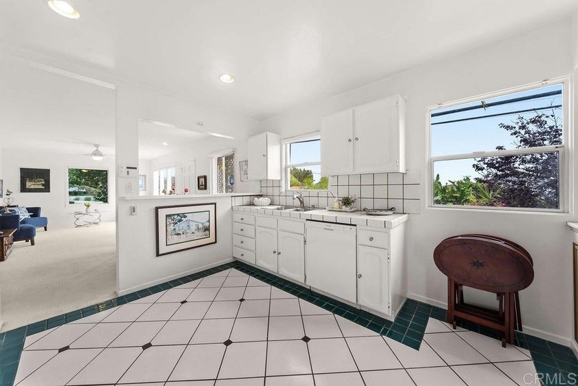 First time on the market in 50 years! Located in the desirable - photo 19