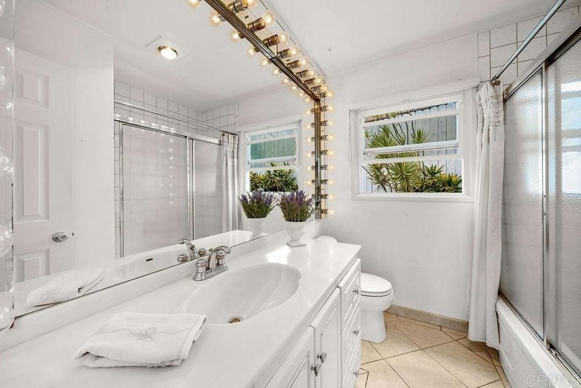 First time on the market in 50 years! Located in the desirable - photo 23