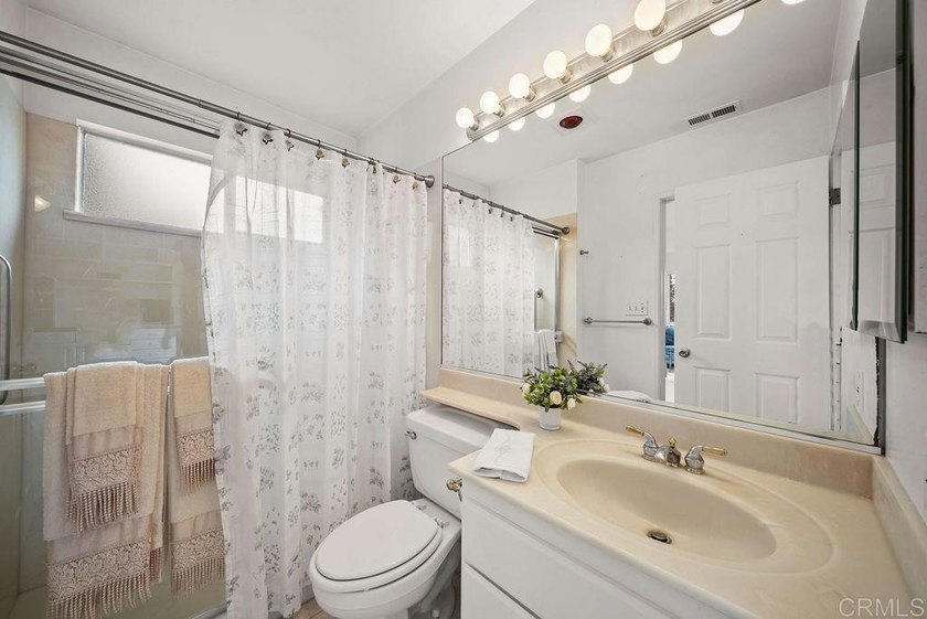 First time on the market in 50 years! Located in the desirable - photo 27