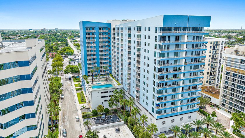 Corner Residence with Stunning Sunset Views Welcome to Residence - photo 4