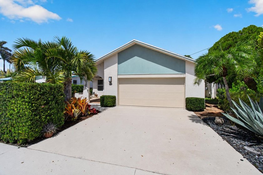 3 bedroom-2 bathroom CBS home with a Saltwater Pool and a Rare 2 - photo 3