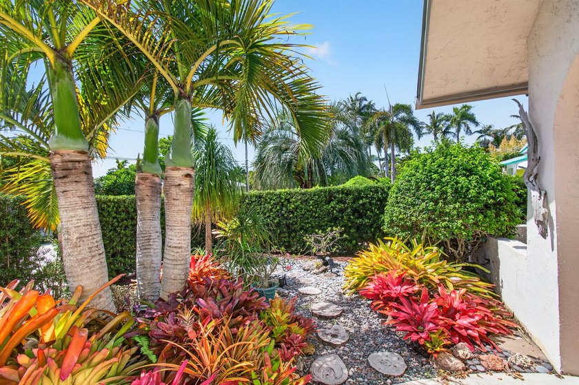3 bedroom-2 bathroom CBS home with a Saltwater Pool and a Rare 2 - photo 4