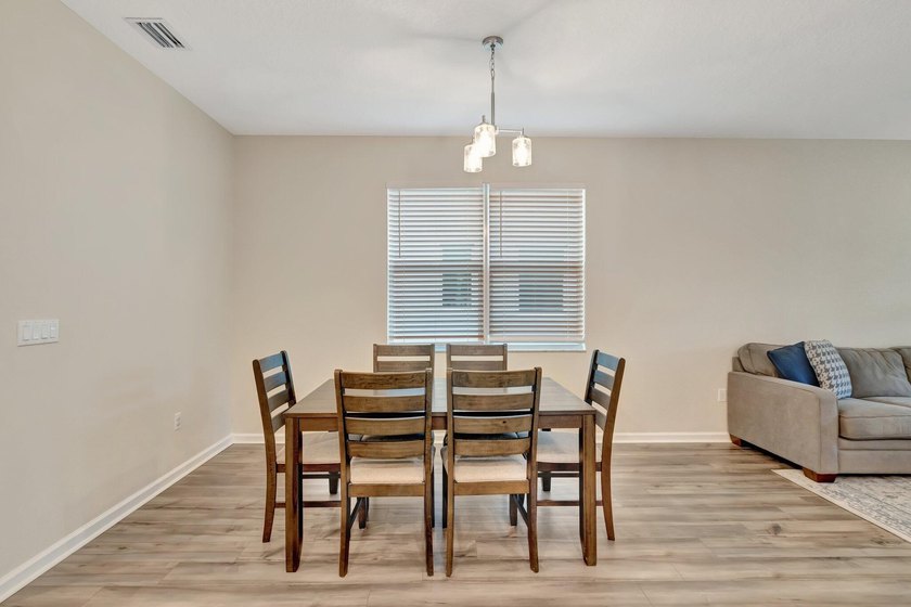 Price Improved! Beautiful CBS 4BR/2.5BA home located in the - photo 8