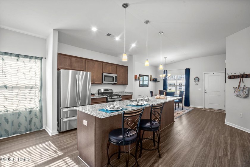 Don't miss this great opportunity to own this like-new 3-bedroom - photo 11