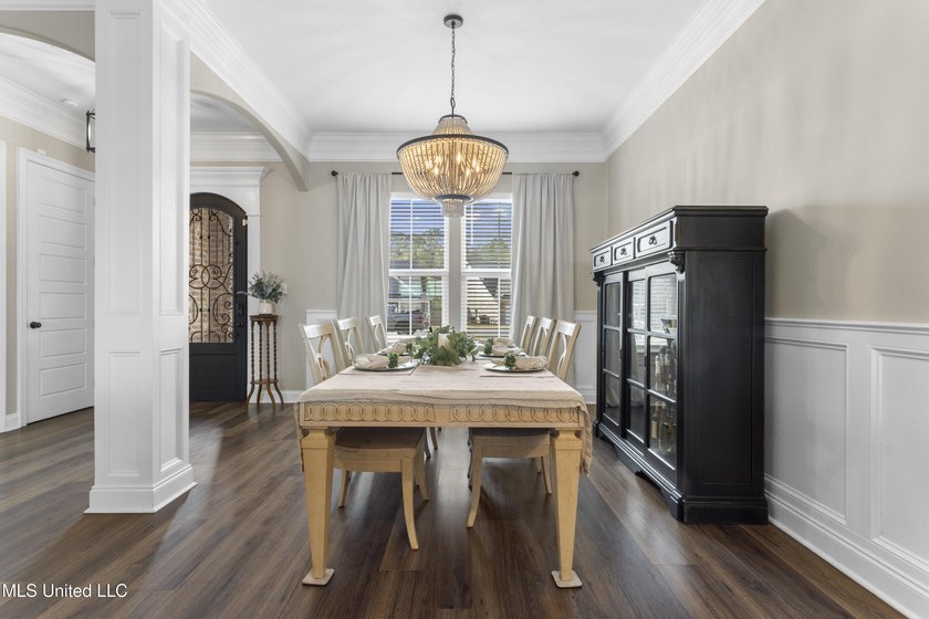 Motivated Sellers! Beautiful home loaded with upgrades in a - photo 18