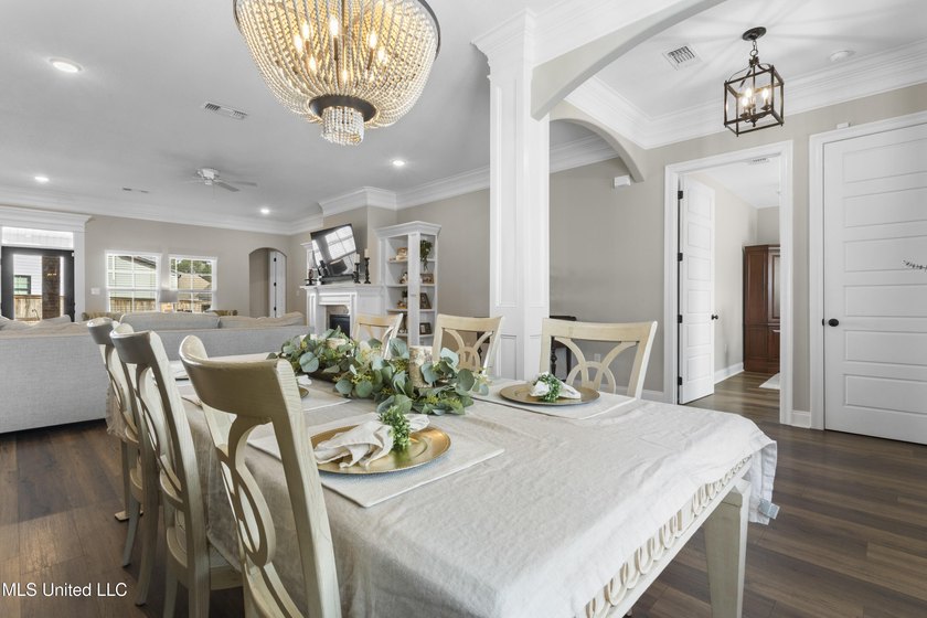 Motivated Sellers! Beautiful home loaded with upgrades in a - photo 19