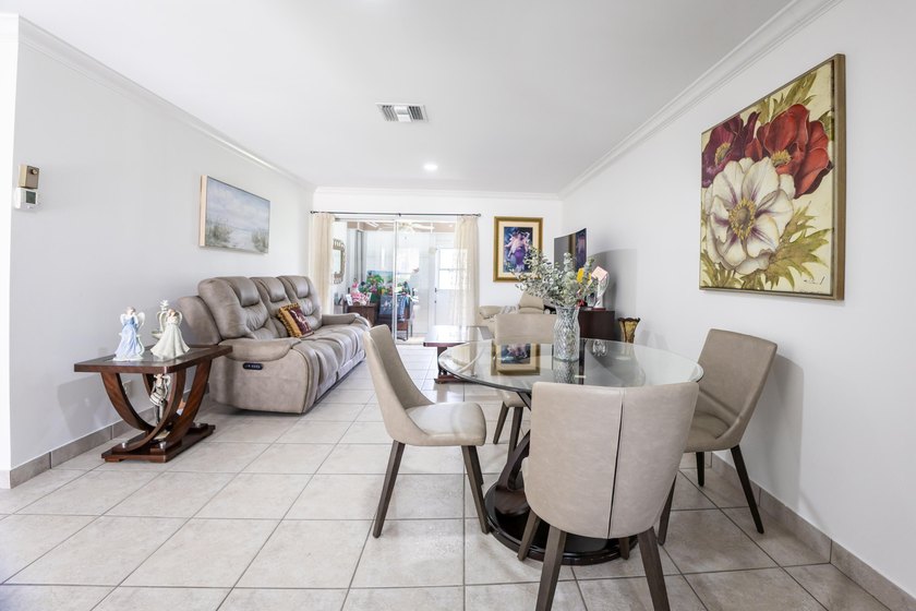 Charming and move-in ready 2-bedroom, 2-bath villa located in - photo 9