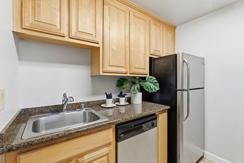 Great down payment assistance for first time home buyers on this - photo 8