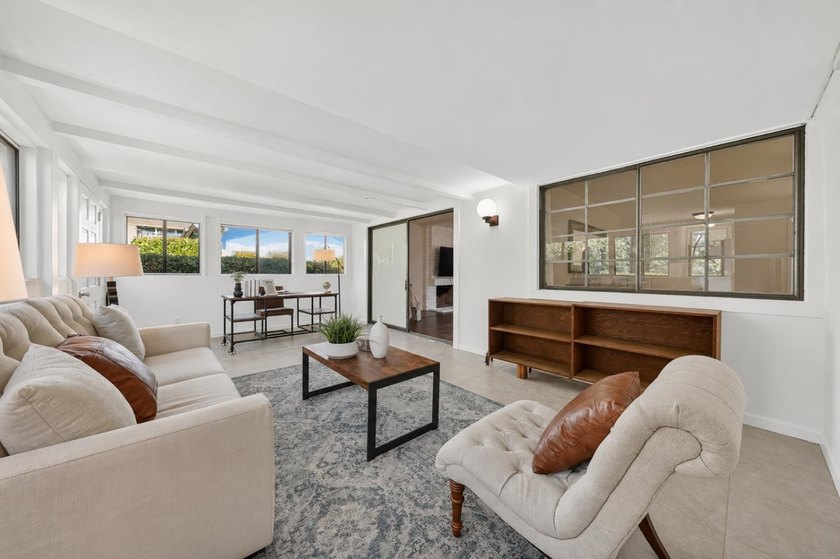 Welcome to 5001 Cribari Vale, a desirable single-level residence - photo 5