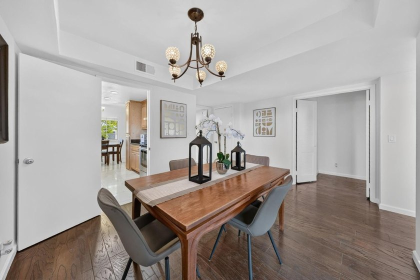 Welcome to 5001 Cribari Vale, a desirable single-level residence - photo 6