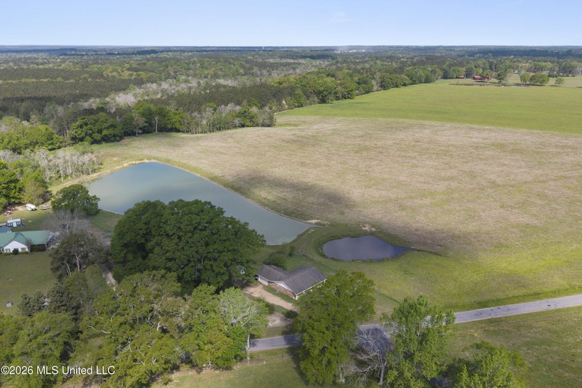 Welcome to our peaceful escape in beautiful Stone County! This - photo 39