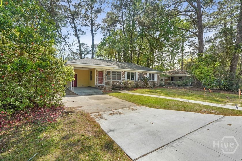 This charming 3-bedroom, 1.5-bath home offers a great - photo 4