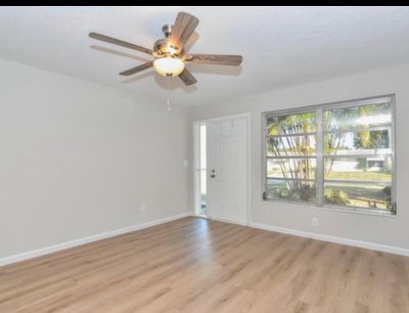 GREAT location near downtown, on this nicely remodeled 3/1 CBS - photo 6
