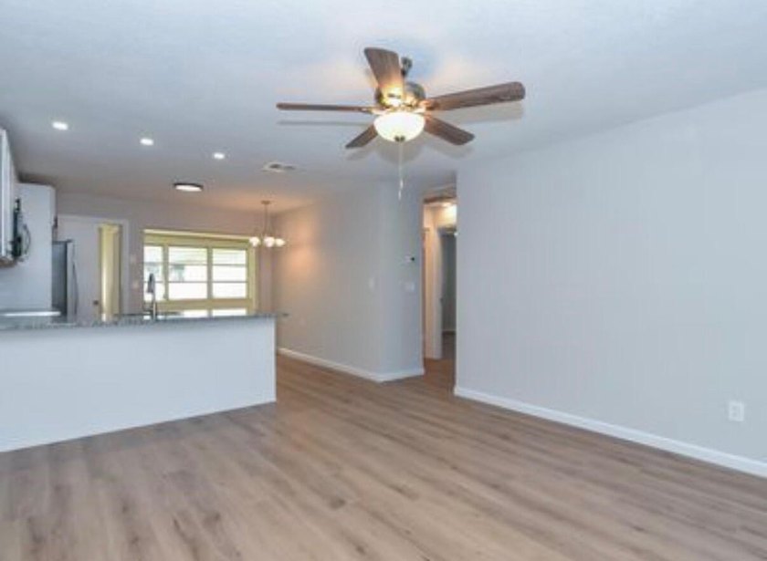 GREAT location near downtown, on this nicely remodeled 3/1 CBS - photo 7