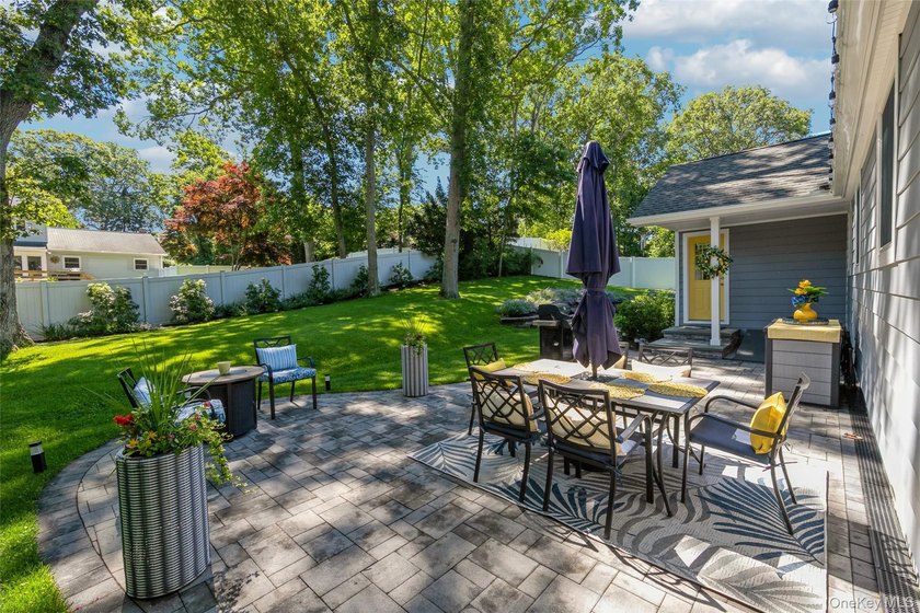Impeccably maintained and completely updated, this pristine - photo 19