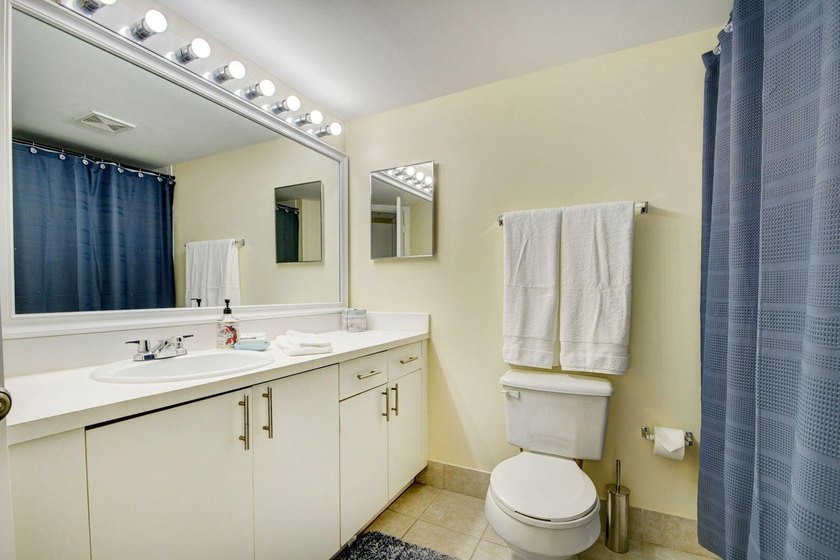 Amazing gated community of Grandview at Crestwood - 2/2 freshly - photo 20