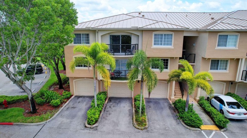 Amazing gated community of Grandview at Crestwood - 2/2 freshly - photo 23