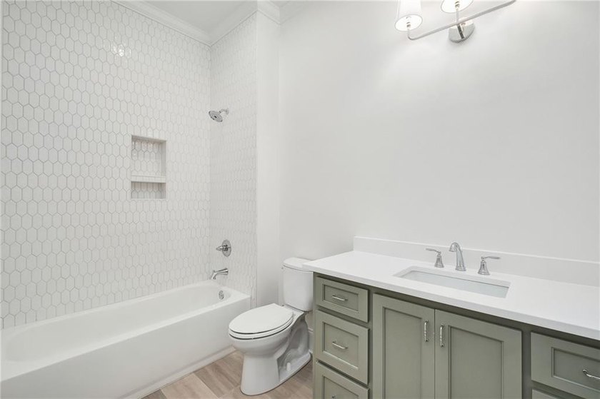 This Ross Bridge model home is 2B/2B, 1200 sq.ft. located in The - photo 16