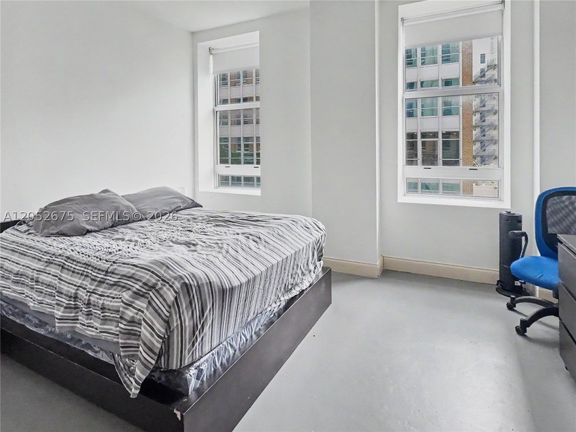 111 E Flagler St 410 - photo 3