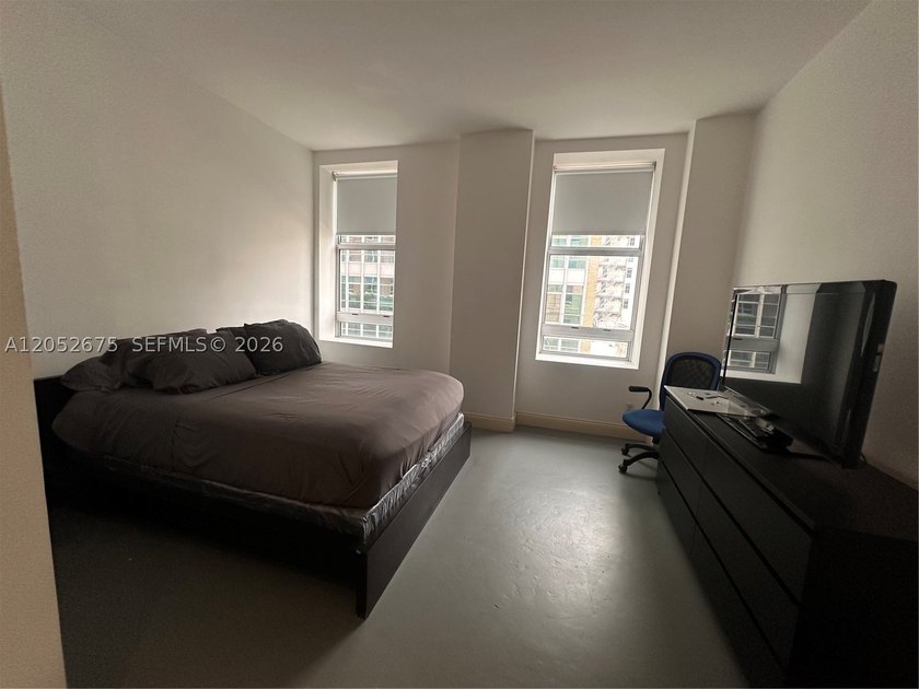 111 E Flagler St 410 - photo 8
