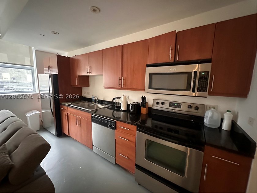 111 E Flagler St 410 - photo 9