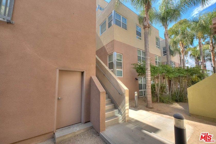 Bright, airy and built in 2007, this 2-bedroom, 1.5-bathroom - photo 2