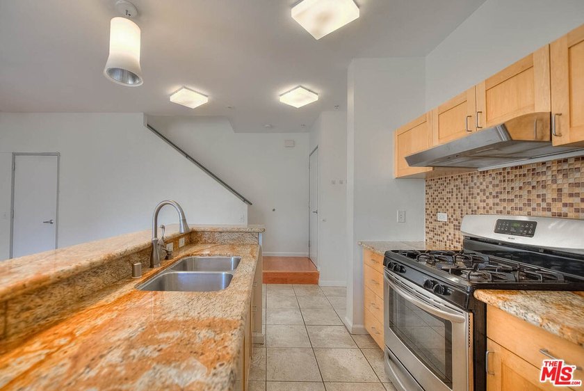 Bright, airy and built in 2007, this 2-bedroom, 1.5-bathroom - photo 6