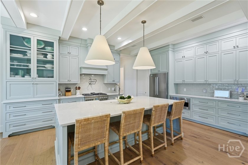 This 4-bed, 3.5-bath home built in 2022 offers luxury living - photo 9