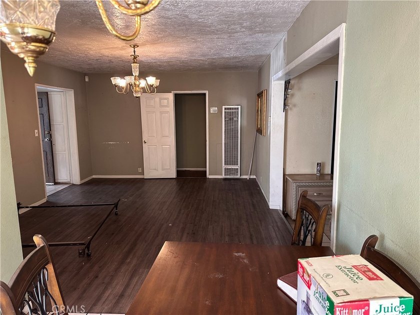 Unlock incredible potential with this classic Santa Ana property - photo 6