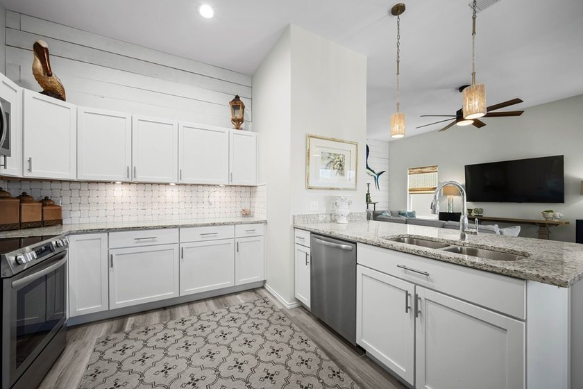Discover relaxed coastal living at Ocean Reef Cottages in - photo 36