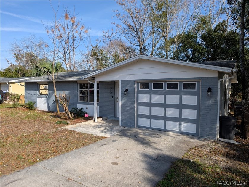 MOVE-IN READY GEM IN THE HEART OF BEVERLY HILLS! Discover the - photo 2