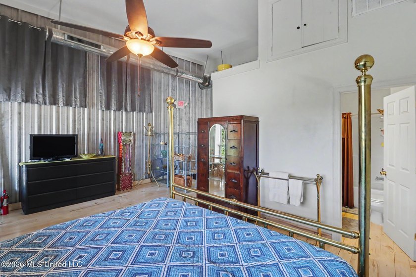 Rare opportunity to own a 1,734 SqFt mixed-use commercial - photo 17