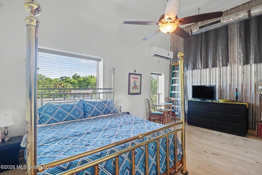 Rare opportunity to own a 1,734 SqFt mixed-use commercial - photo 19
