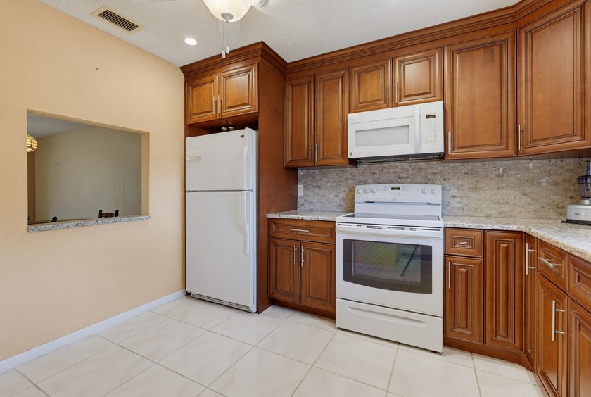 Welcome to this charming totally updated one-bedroom - photo 4