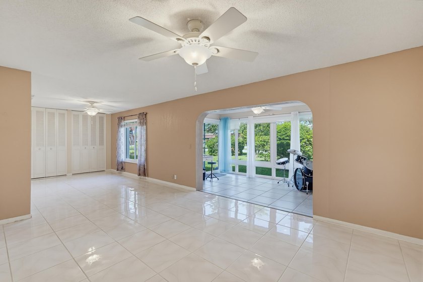 Welcome to this charming totally updated one-bedroom - photo 7
