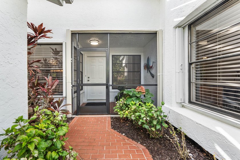 Experience the very best of waterfront living in this - photo 6