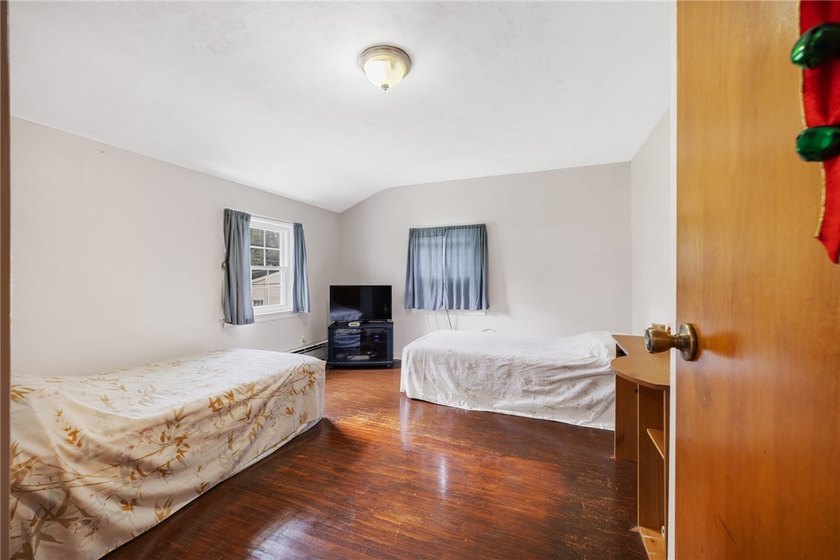 Great location in the heart of Brighton with highly sought-after - photo 25